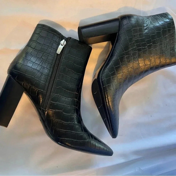 💗 Nine West Booties - Size 7.5M - Picture 2 of 4
